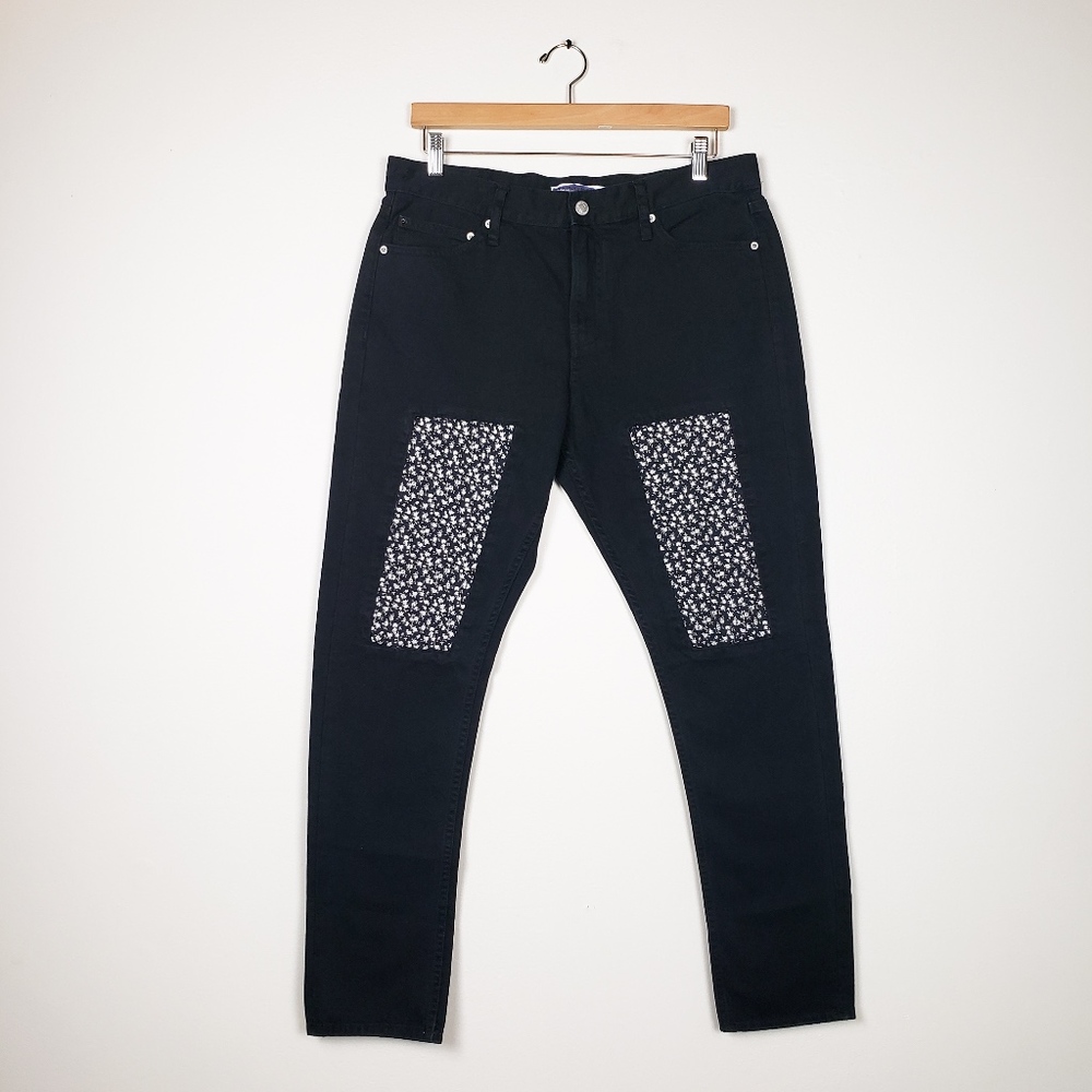 NWoT Calvin Klein Mid Rise Black Slim Floral Patch Jeans